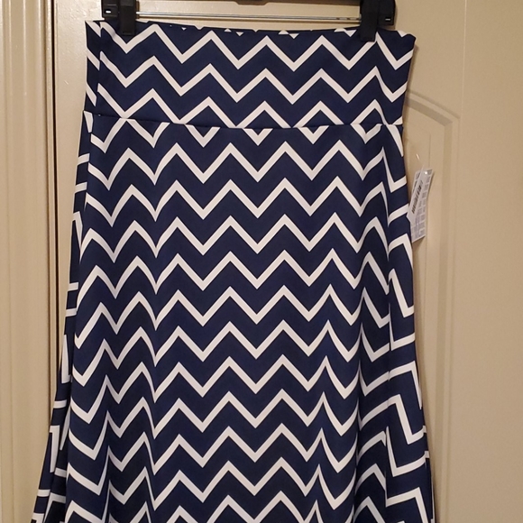 LuLaRoe Azure Skirt - Picture 1 of 2